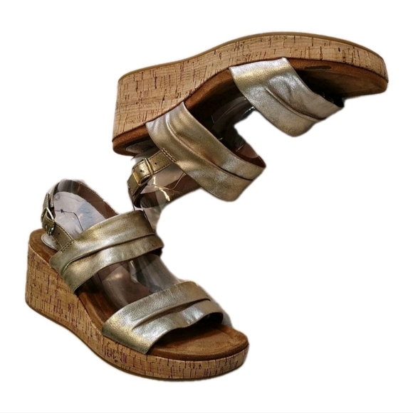 Womens Cork Wedge Comfort Sandals Size 9.5 Gold Metallic Slingback Platform - Picture 7 of 11